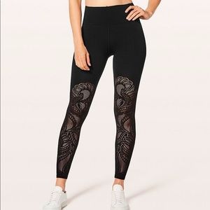 Lululemon Reveal Tight *Lattice Paisley 28" size 8